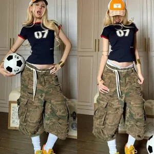 Áo "CYBER-GOALIE" Crop Tee VIENEXA